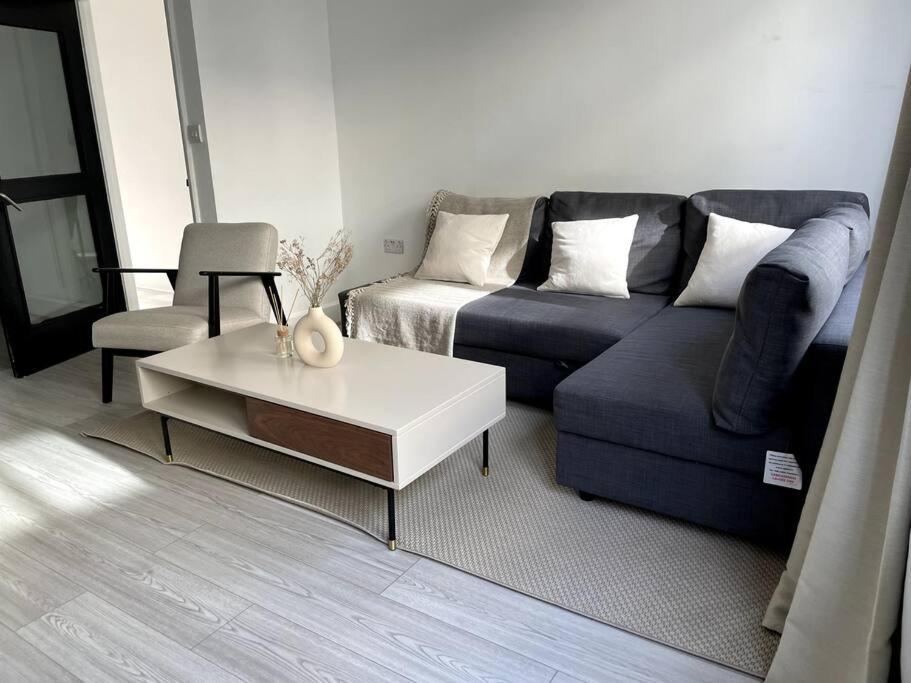 2 Bedroom Central London Apartment Modern And Stylish Екстер'єр фото