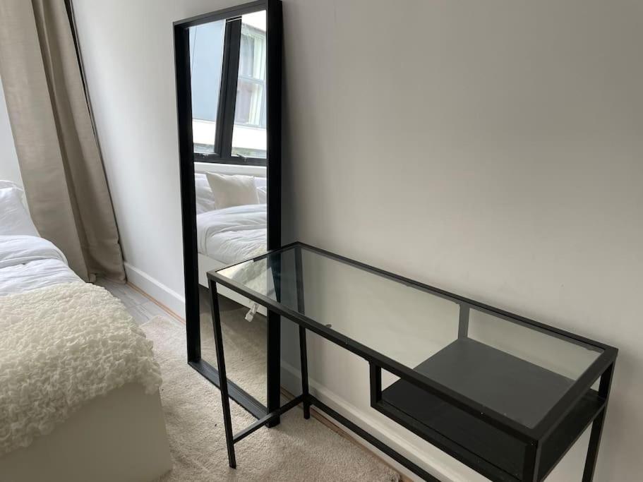 2 Bedroom Central London Apartment Modern And Stylish Екстер'єр фото