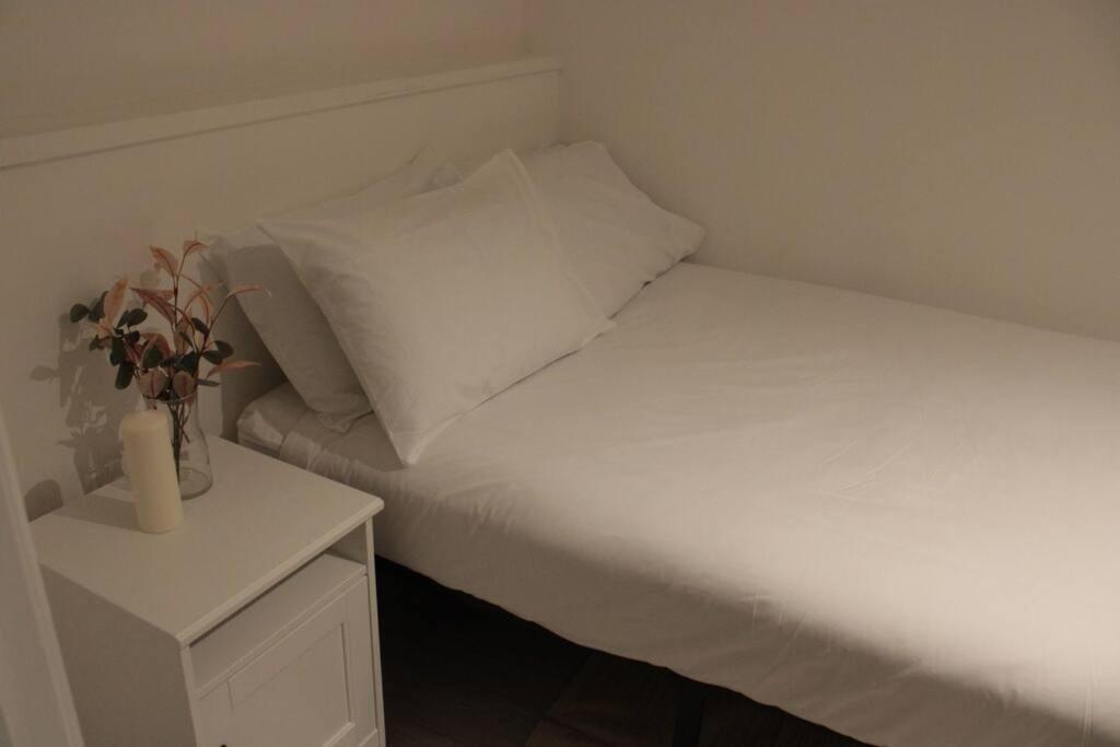 2 Bedroom Central London Apartment Modern And Stylish Екстер'єр фото